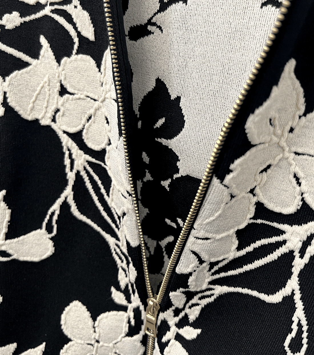 Alexander McQueen Embroidered Zip Cardigan