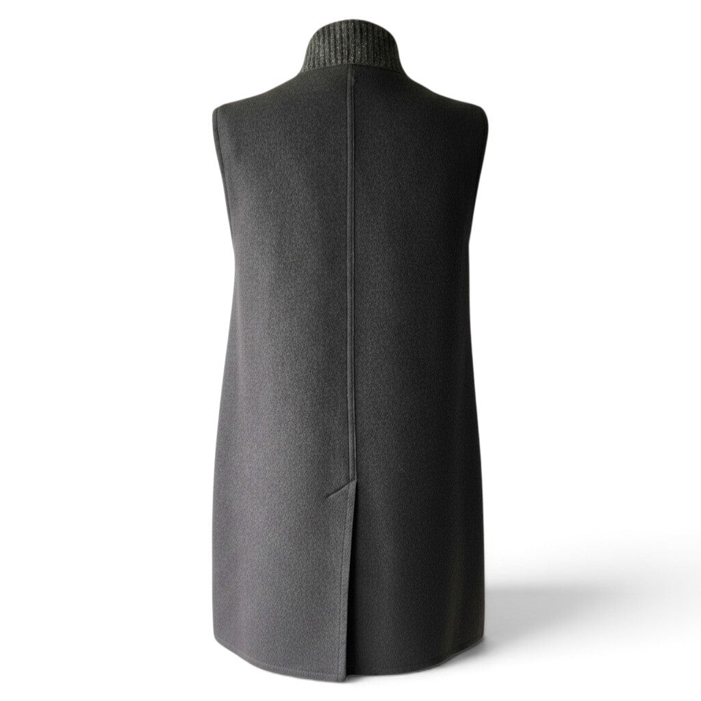 Pre-Owned Lorena Antoniazzi Wool Silk Cashmere Blend Long Zip Vest in Charcoal — Size 42