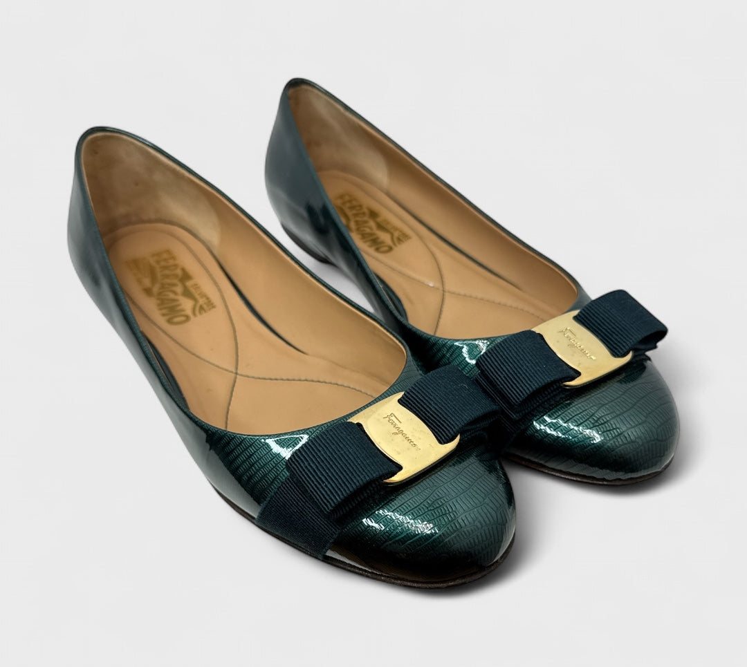 Ferragamo Varina Patent Leather Bow Ballerina Flats Size 8