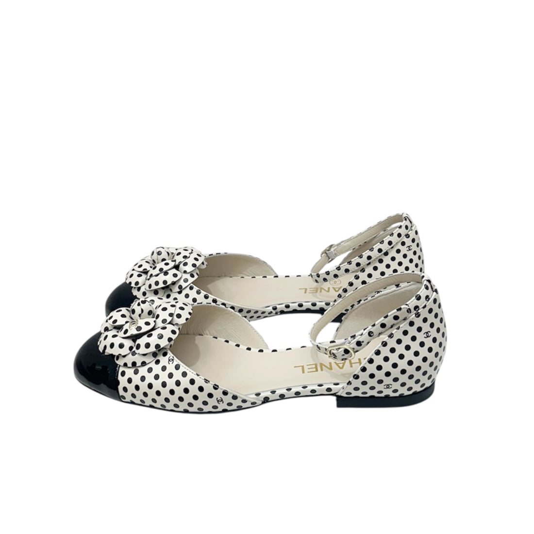 Chanel Polka Dot Camellia Flats – Black & White Leather Flower Shoes | Rare Designer Flats Made in Italy – Size 38C