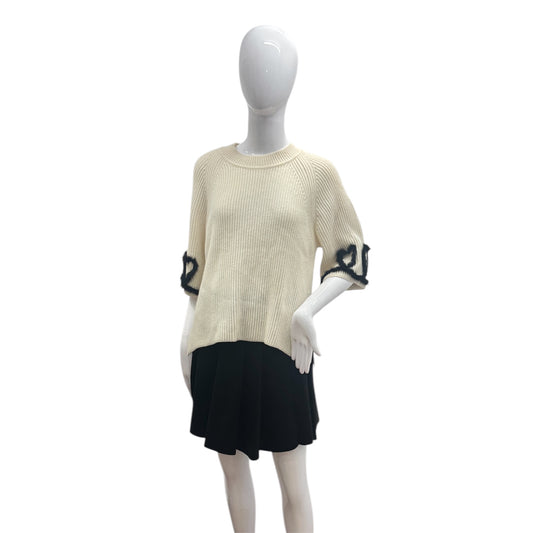 Preowned- Fendi heart fur knit sweater (L)