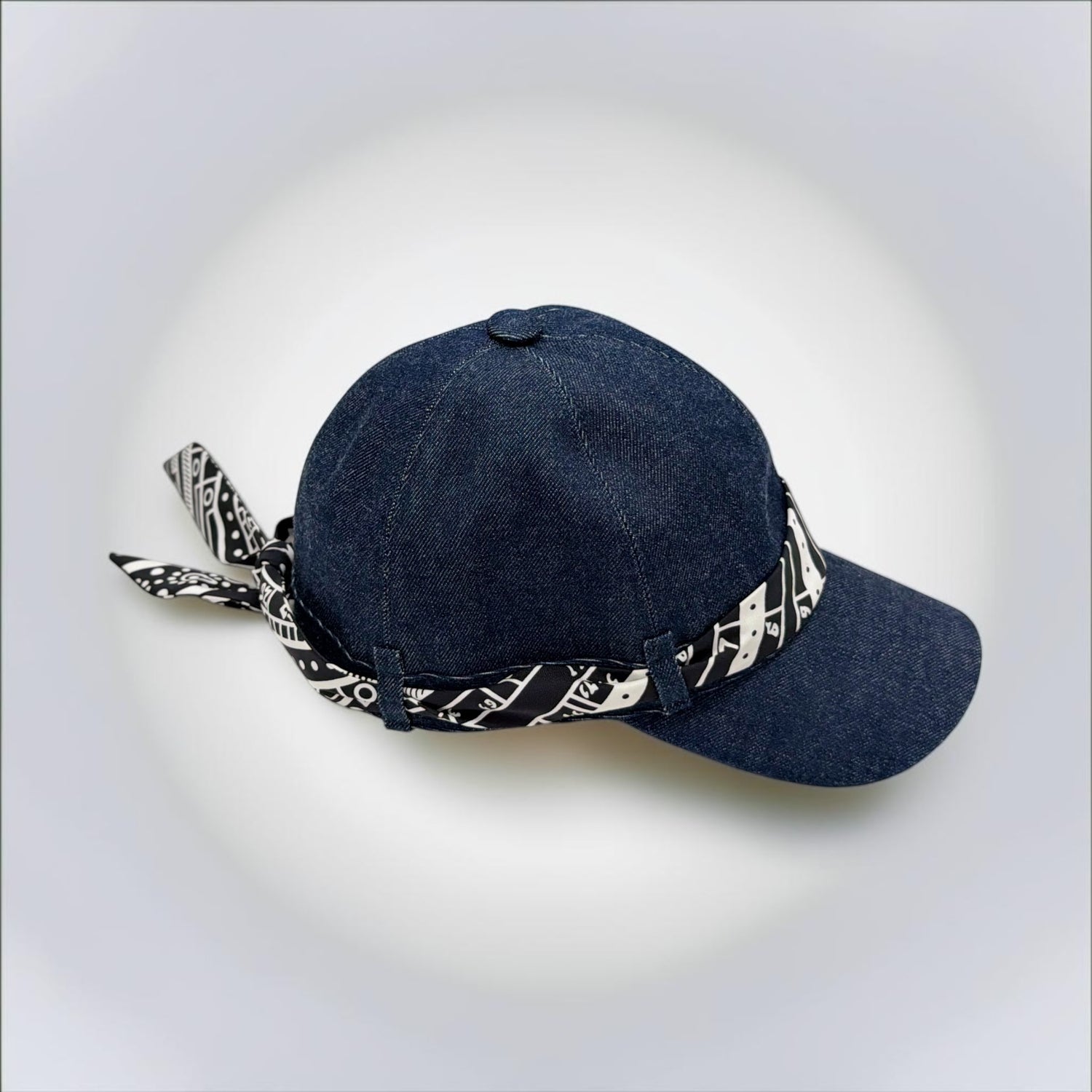 Pre-Owned Hermès denim baseball cap silk scarf tie band black white print size 58 with tags 100% cotton — Style Reissue Vancouver