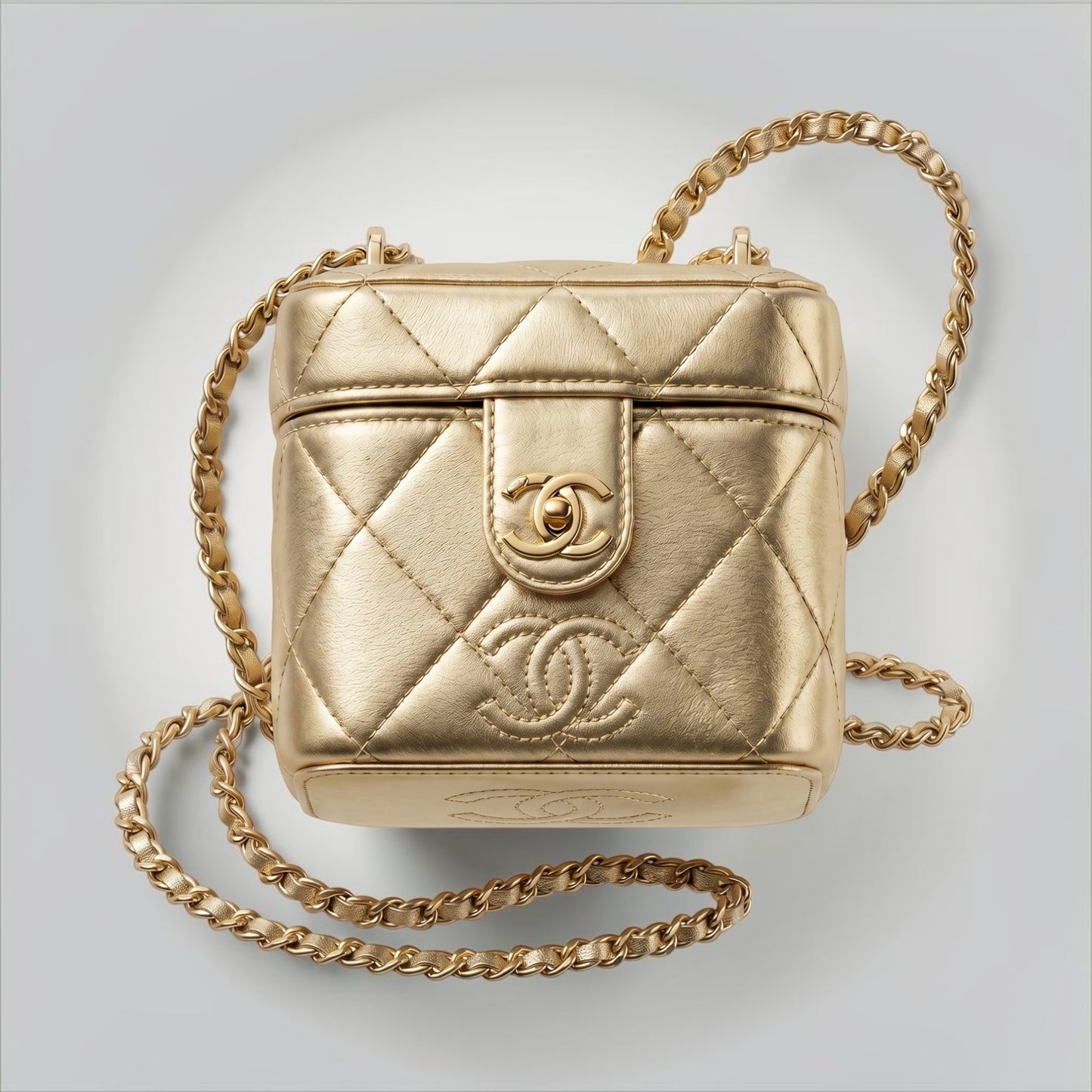 Pre-Owned Chanel gold metallic quilted leather mini vanity case bag CC turn lock chain shoulder strap made in Italy — Style Reissue Vancouver