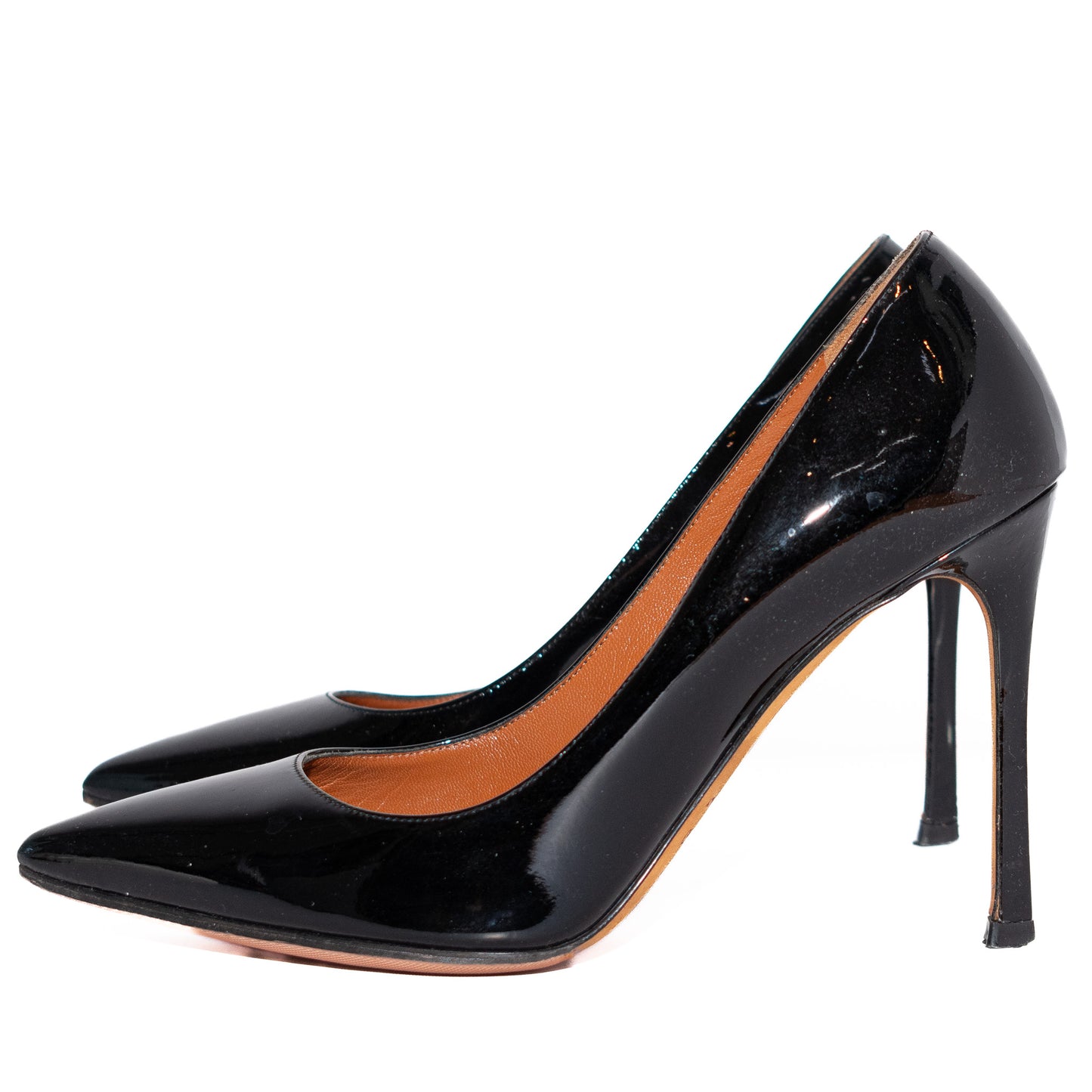 Pre-Owned Valentino Patent Leather Pumps (36)