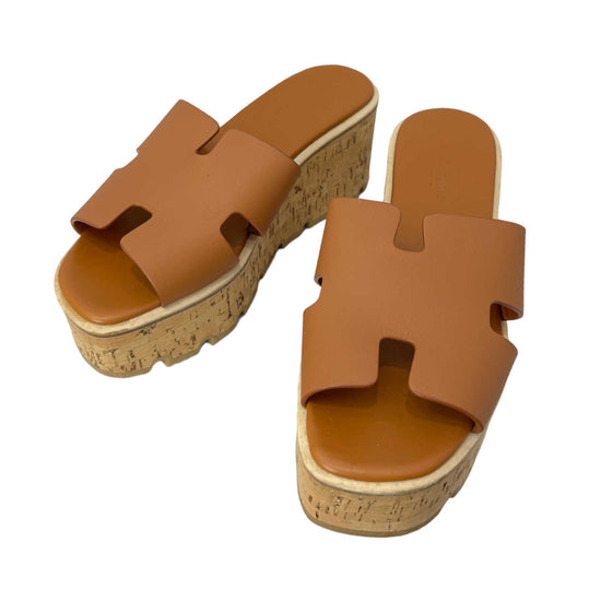 hermes tan eze platform sandals new condition front