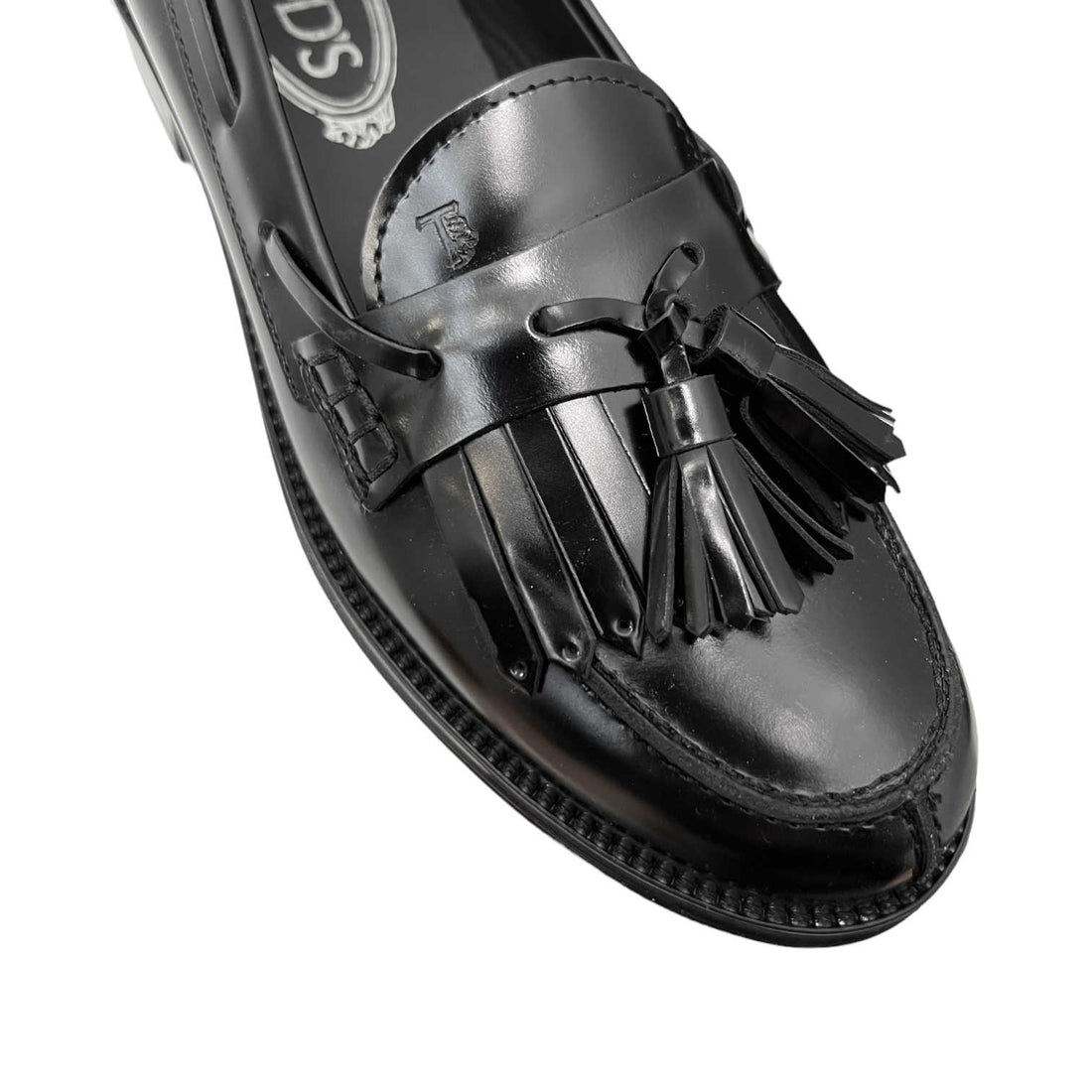 tods black leather fringe tassel loafers vamp detail zoom